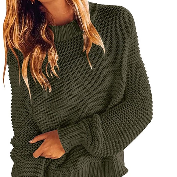 Sweaters - NWT Women’s Scoop Neck Chunky Knit Sweater M